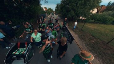 Kiltrunners auf dem Fürberger Kärwazug.