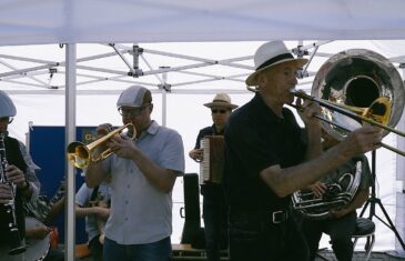 30. Gartenmarkt mit srs-jazzmen