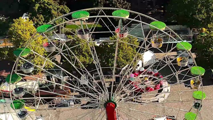 Die Königin ist da